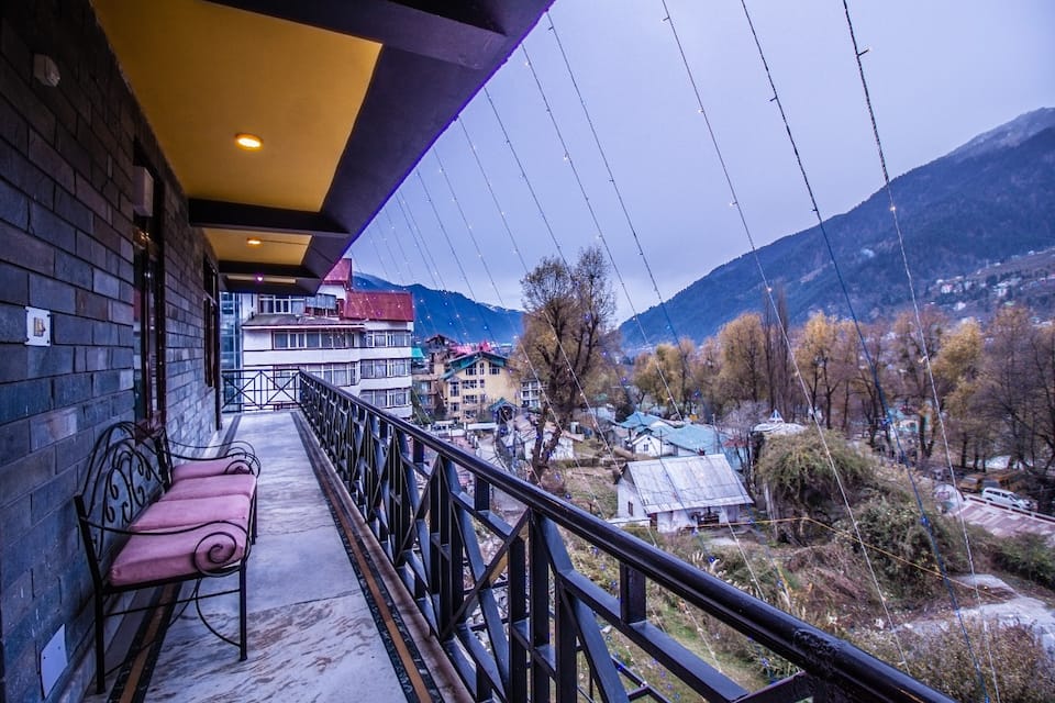 Gautam Hotel and Cottage