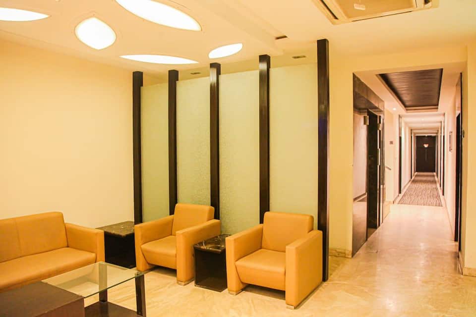 SITTING AREA