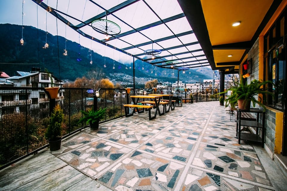 Gautam Hotel and Cottage