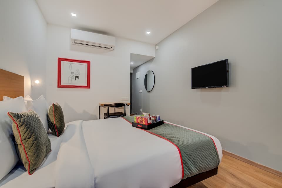 Super Townhouse MG Road Pune