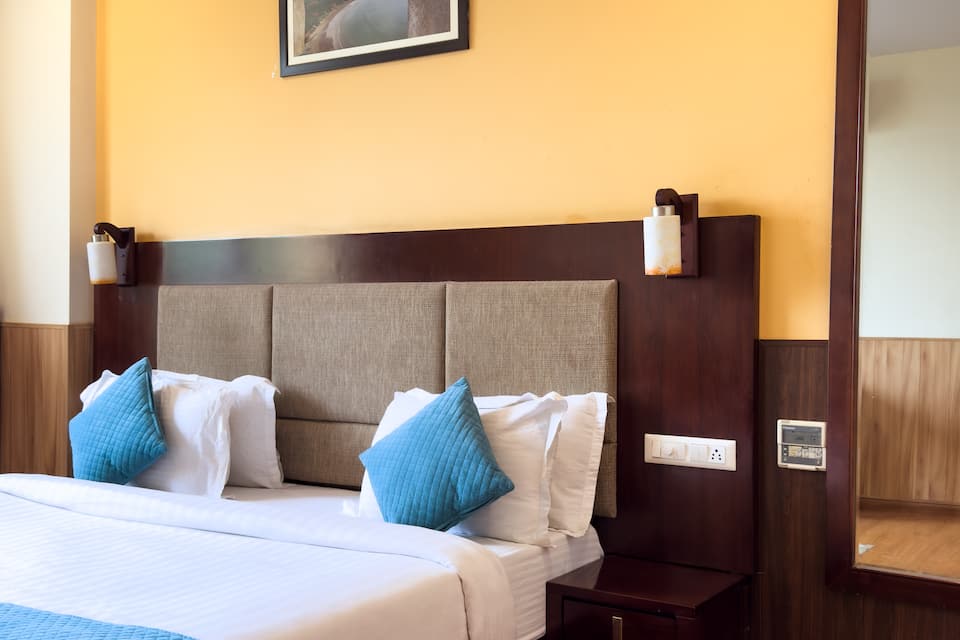 Hotel Royal Palm - A Budget Hotel in Udaipur
