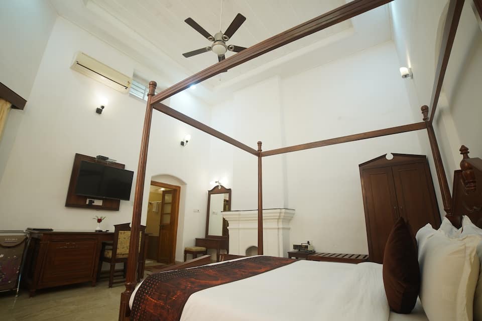 AC Deluxe Room