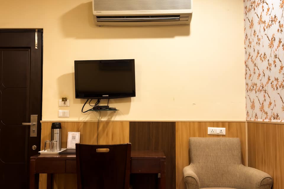 Hotel Royal Palm - A Budget Hotel in Udaipur