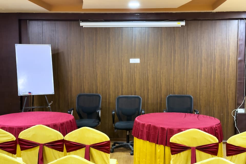 Hotel Royal Palm - A Budget Hotel in Udaipur