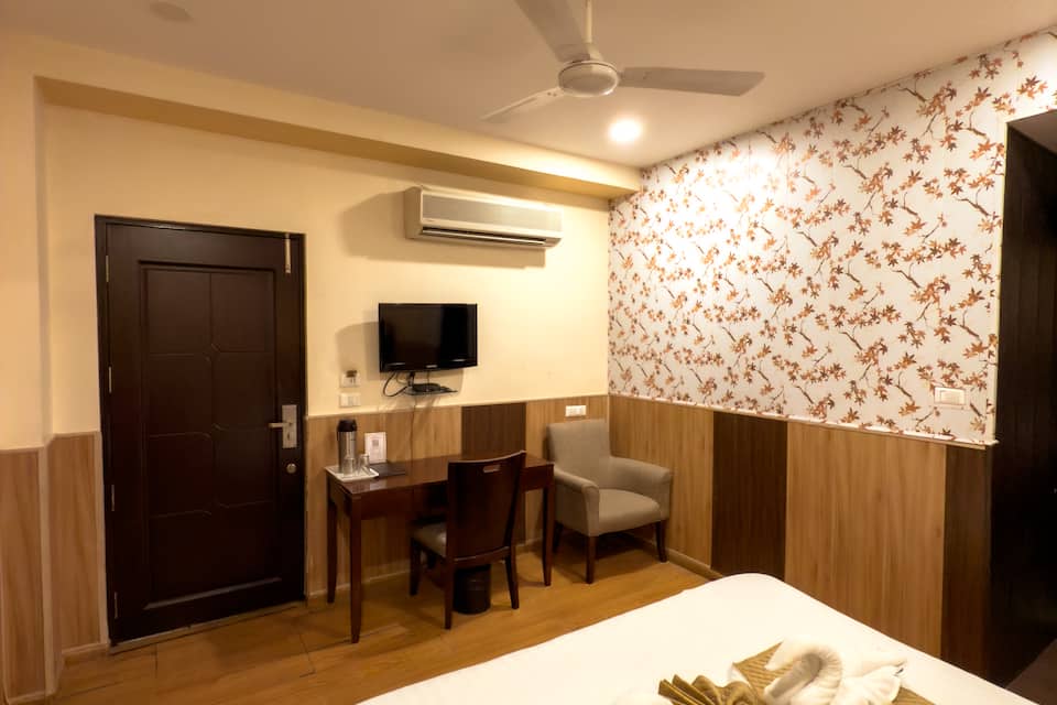 Hotel Royal Palm - A Budget Hotel in Udaipur