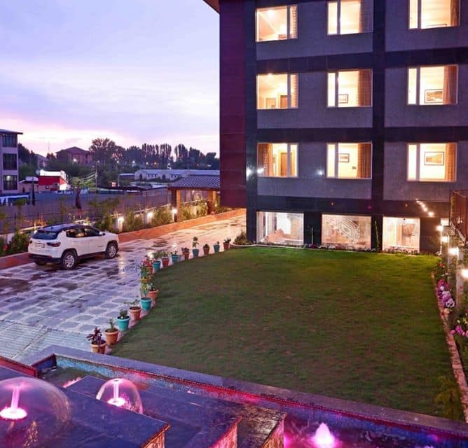 Opera Inn