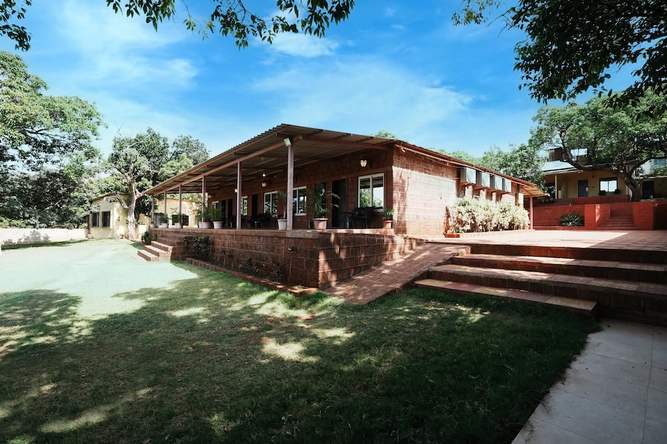 Hotel Dwarka, Mahabaleshwar