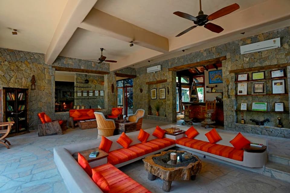 Pugdundee safaris - Kanha Earth Lodge photo 3