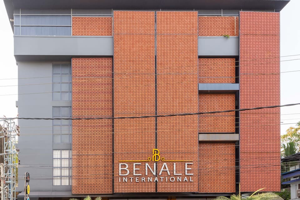 BENALE INTERNATIONAL