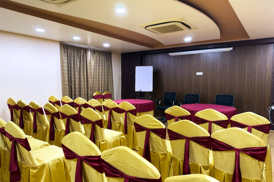 Hotel Royal Palm - A Budget Hotel in Udaipur