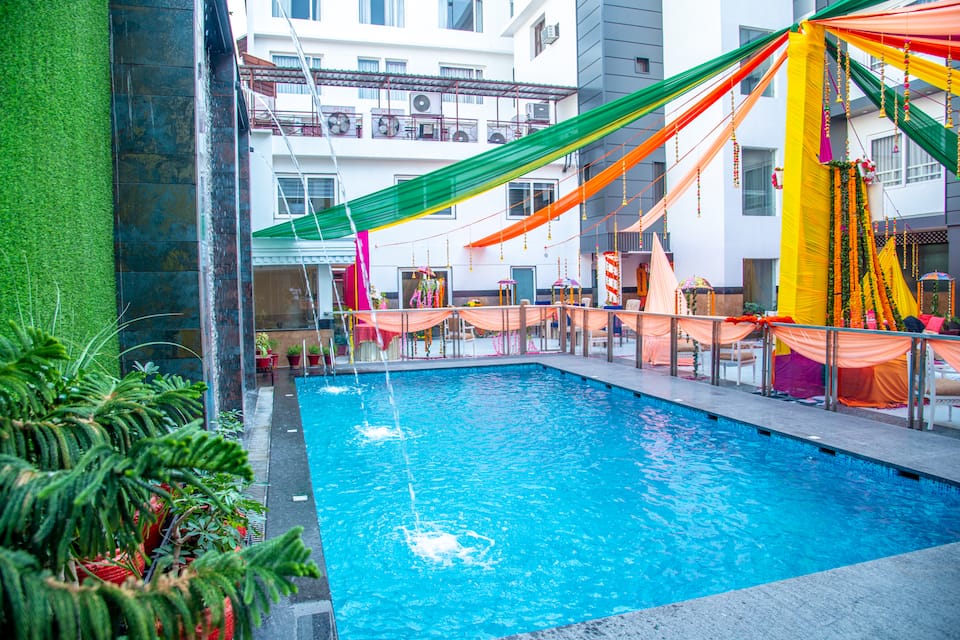 Aangan Pool Side18