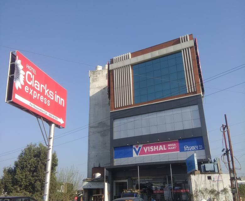 Hotel Aakriti Clarks Inn Express Bareilly Bareilly Price Reviews