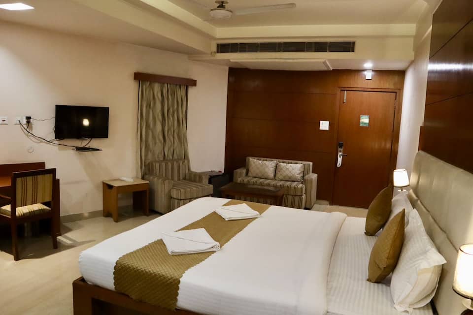 DELUXE SUITE