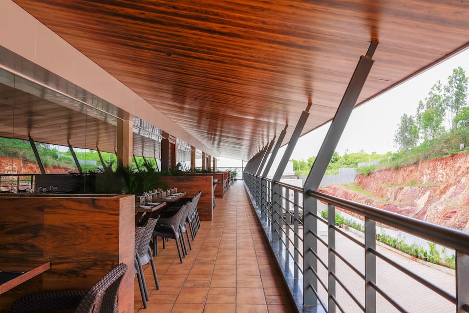 Open Area Restaurant