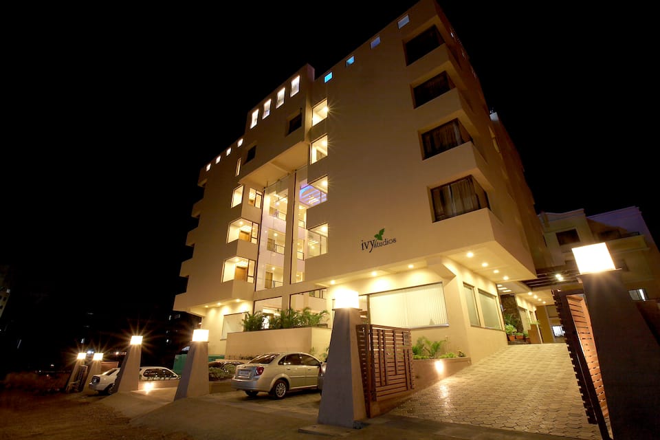 HOTEL ENTRANCE VIEW