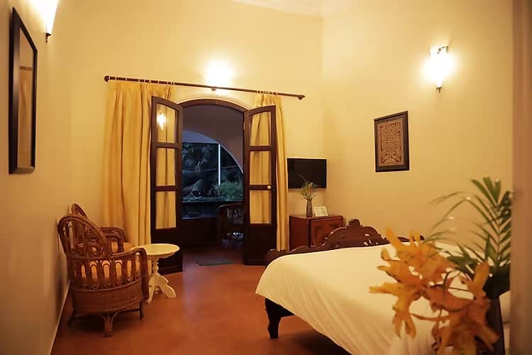 Deluxe Room With Pool View