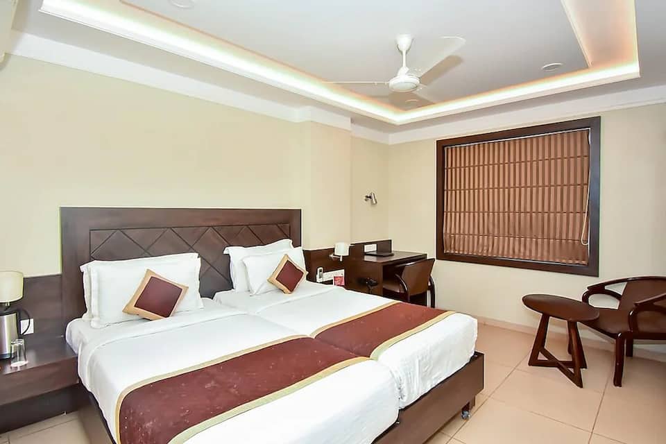 Hotel RG Inn