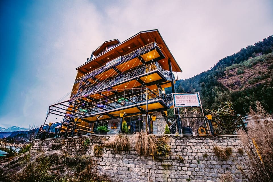 Gautam Hotel and Cottage