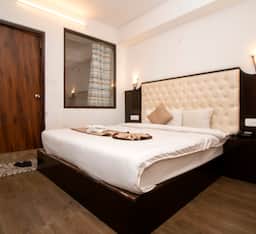 Deluxe Double BedRoom