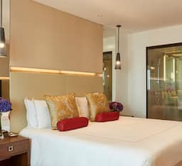 Superior Room City View King Bed