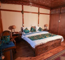 Super Deluxe Room