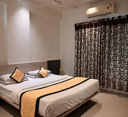 Comfort Room (Non A/C)