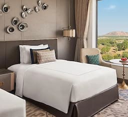 Deluxe Room Twin Bed