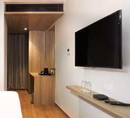 Executive King Bed Room