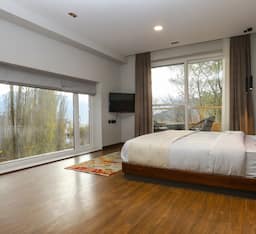 Executive Room With Balcony