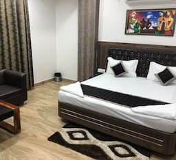Semi Deluxe Room
