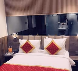 Boutique A/C (King Bed or Twin bed Subject to availability)