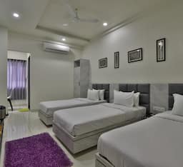 Super Deluxe Room
