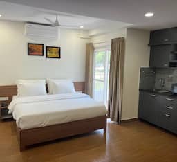 Studio Room with Kitchenette & Balcony