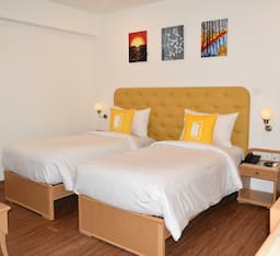 Deluxe Queen Room Double