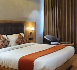 Altoria Deluxe Double Room