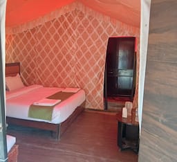 Apple Tent House
