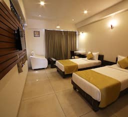 Superior Room Double (Unmarried couple is not allowed)