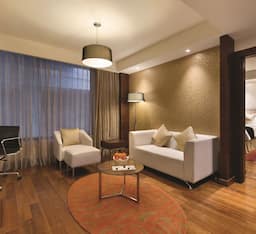 Deluxe Twin Double Room