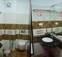 3 Bedded Super deluxe AC Room