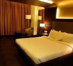 Signature Room with One-way Dhanbad Railway Station Transfers