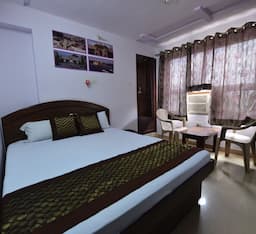 Semi Deluxe AC room