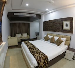 Royal Superior Room