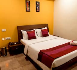 Deluxe King Room