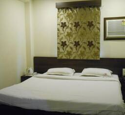 Deluxe AC Room