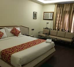 Gold Royal Deluxe Room