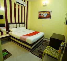 Deluxe A C Rooms