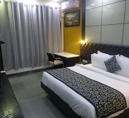 Non AC Separate Private Room With Shared Washroom