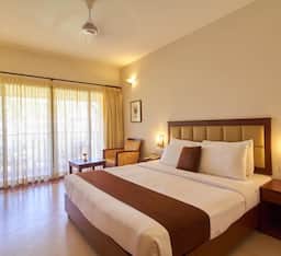 AC Jungle Cottage Room with Balcony