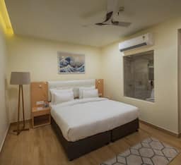 Superior King Room