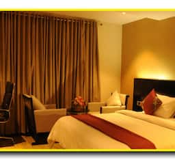 Deluxe AC Room
